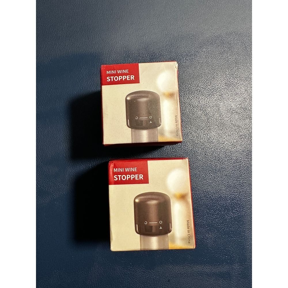 Set of 2 Mini Wine Stopper Twist Lock Airtight Bottle  Black Reusable Barware